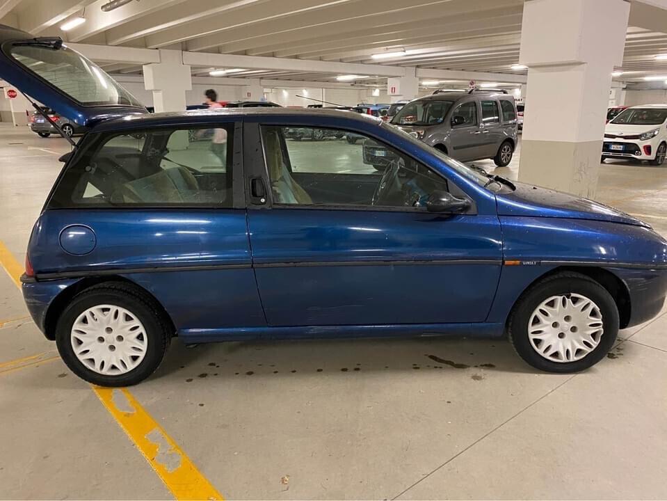 Lancia Y 1.2i cat Elefantino Blu