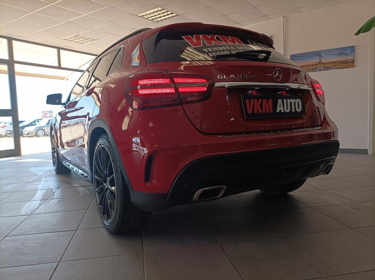 Mercedes GLA 180 AMG PREMIUM NEOPATENTATI