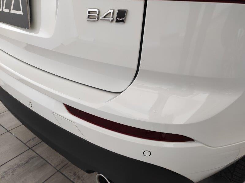 VOLVO XC60 B4 (d) AWD Geartronic Business Plus