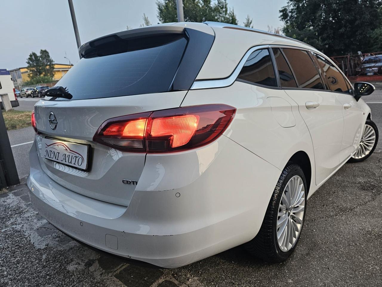 Opel Astra 1.6 CDTi 110cv S&S Sports Tourer Innovation*Euro6*