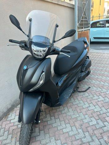 Moto beverly 400 deep black abs-asr 2023