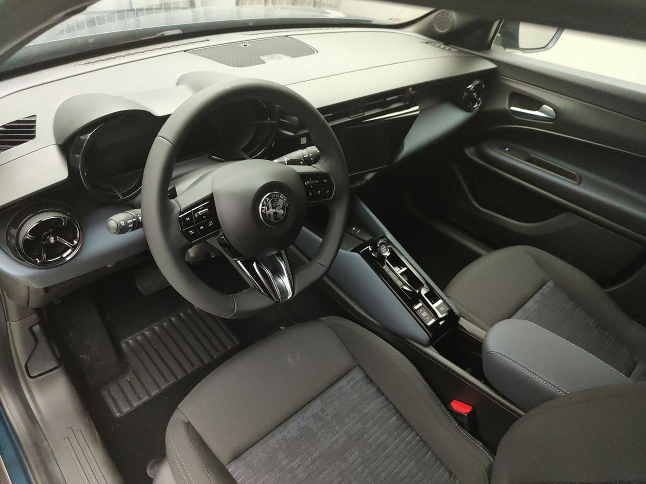 ALFA ROMEO Junior 1.2 145CV HYBRID EDCT6