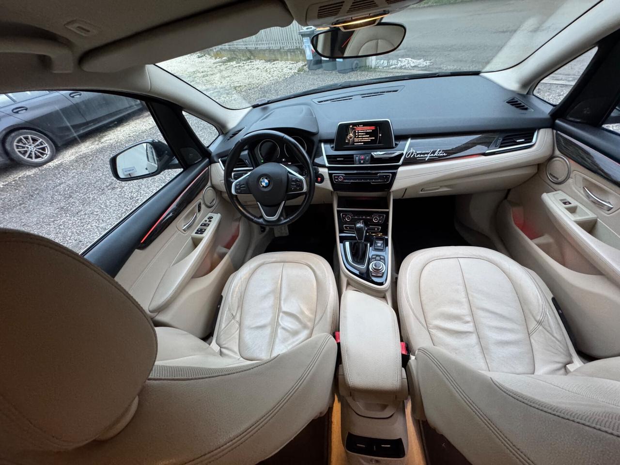 Bmw 2er Active Tourer 218d xDrive Luxury aut.