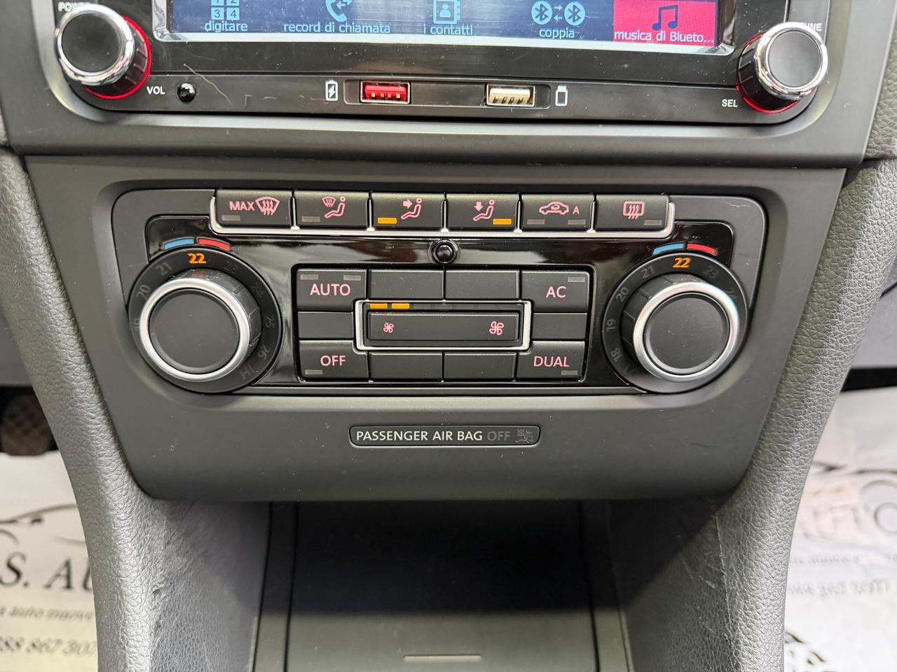 Volkswagen Golf 2.0 TDI 140CV Highline alcantara