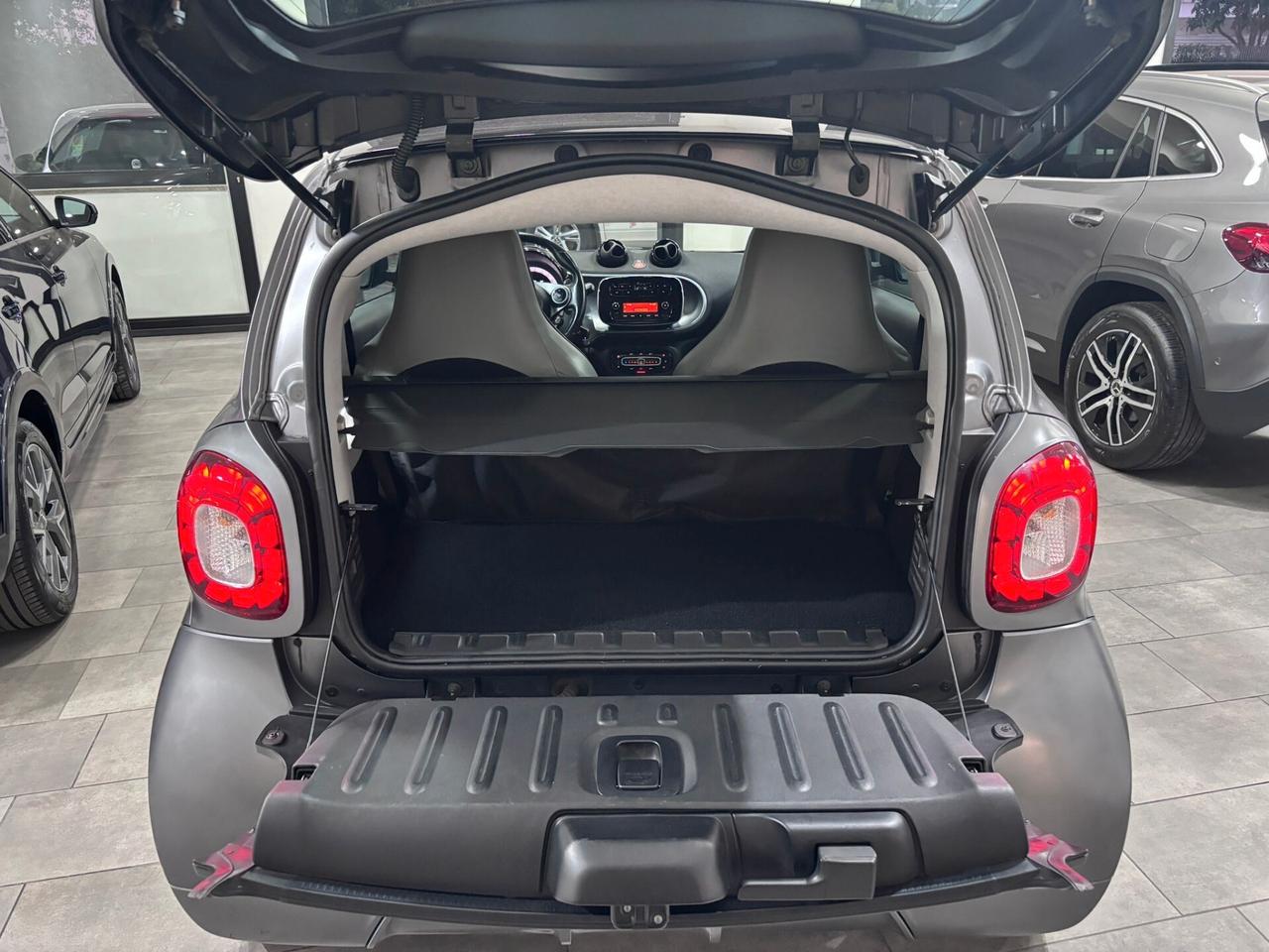 SMART FORTWO 0.9 TWINAMIC TURBO BRABUS STYLE SOLID GREY