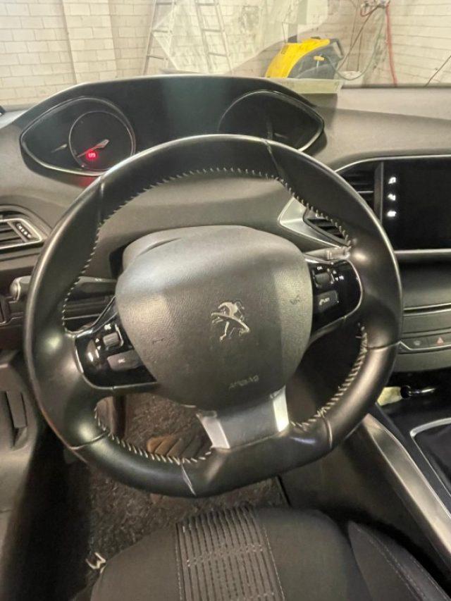 PEUGEOT 308 BlueHDi 130 S&S Allure