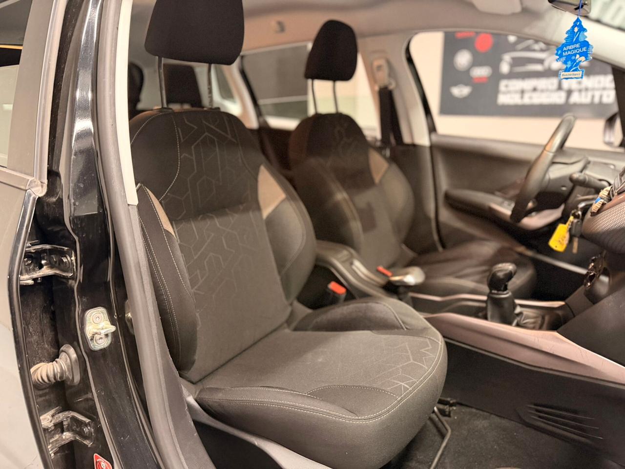 Peugeot 2008 1.2 VTi 82CV Allure