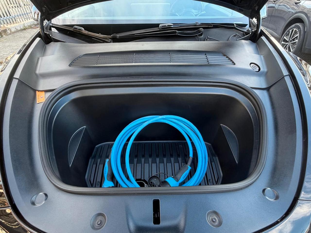 Tesla Model Y Long Range AWD IVA ESPOSTA