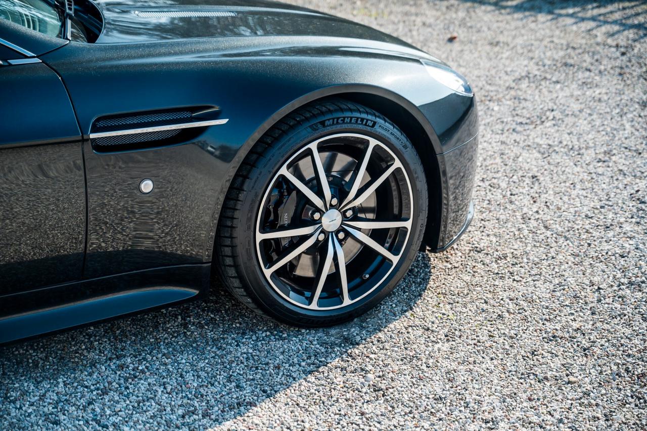 Aston Martin V8 Vantage S Coupé