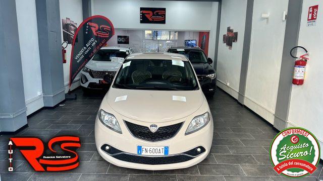 LANCIA Ypsilon 1.2 69 CV 5 porte Gold Adatta Neopatentati