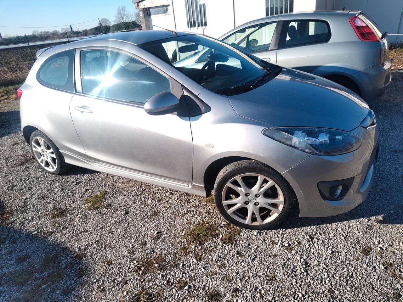 Mazda2 1.3 16V 84CV 3p. Sporty 2011
