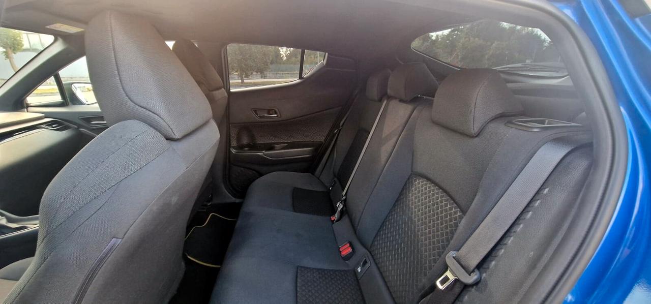 Toyota C-HR 1.8 Hybrid E-CVT Active