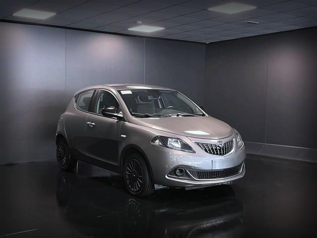 LANCIA Ypsilon 1.0 FireFly 5 porte S&S Hybrid Ecochic Silver