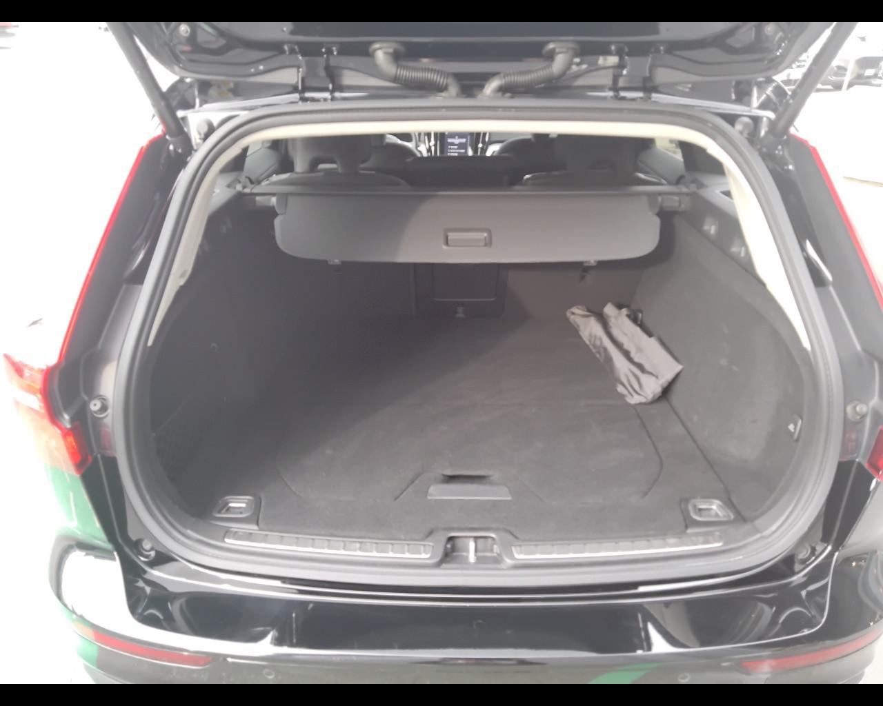 VOLVO V60 II 2023 - V60 2.0 b3 Core auto