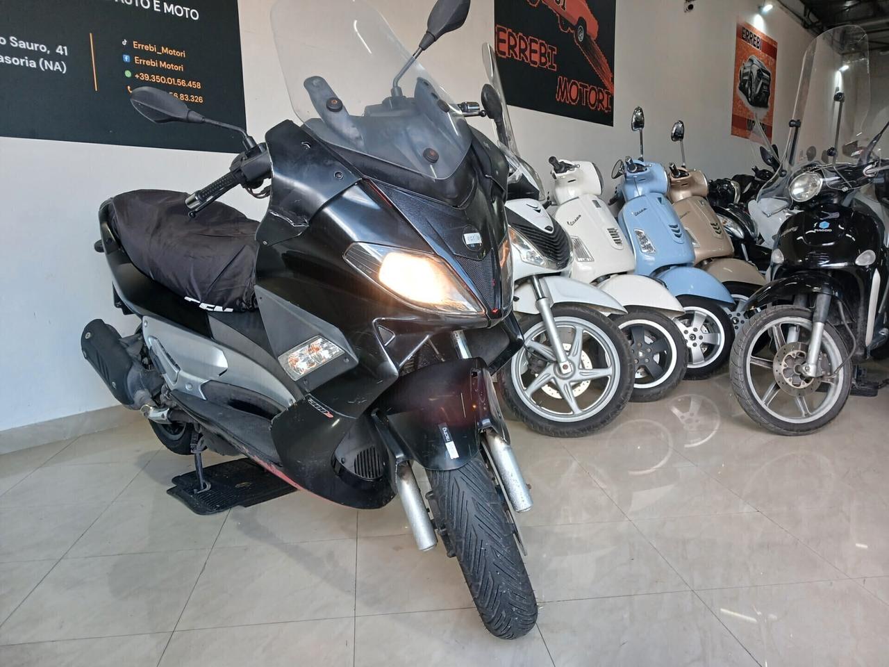 Aprilia SR Max 300 GARANTITO 12 MESI