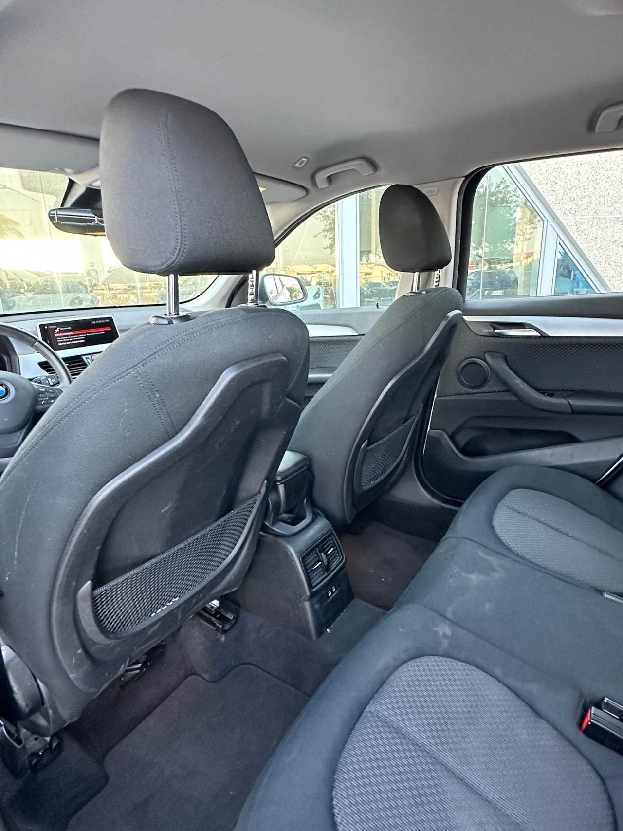 BMW X1 sdrive18i Advantage 136cv auto