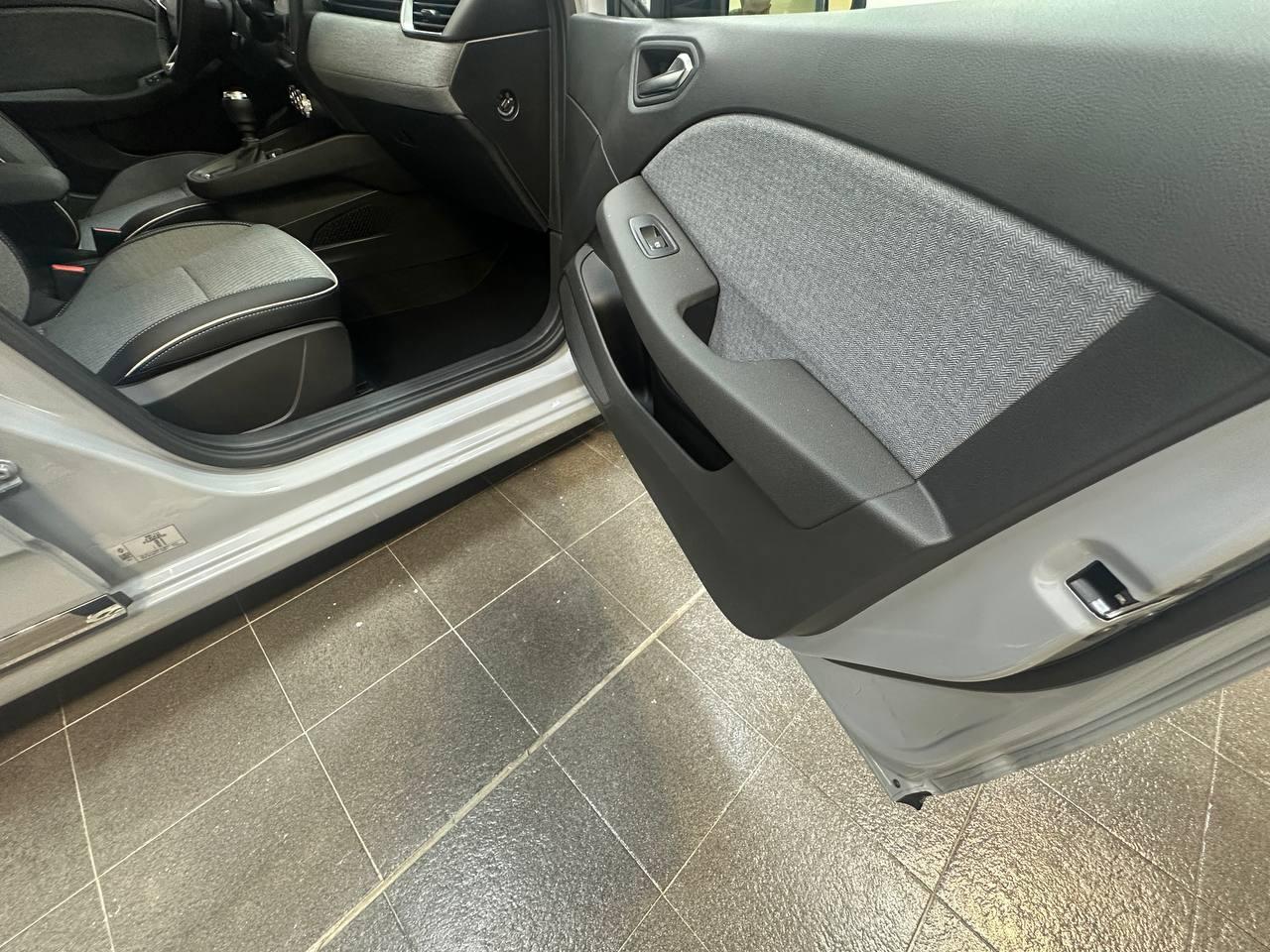 RENAULT Clio V 2023 - Clio 1.0 eco-g Techno 100cv