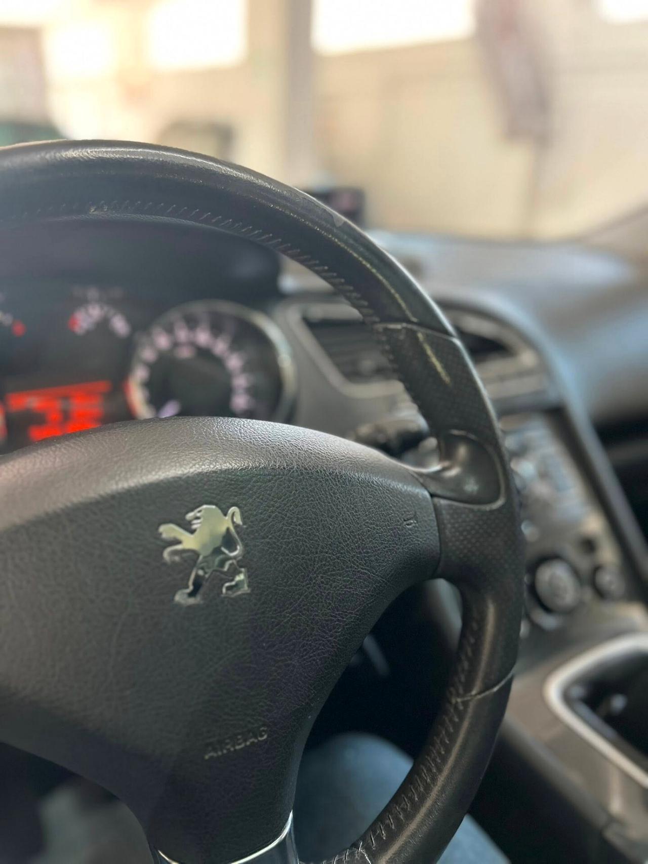 Peugeot 5008 2.0 HDi 150CV 7POSTI DISTR NUOVA-2011