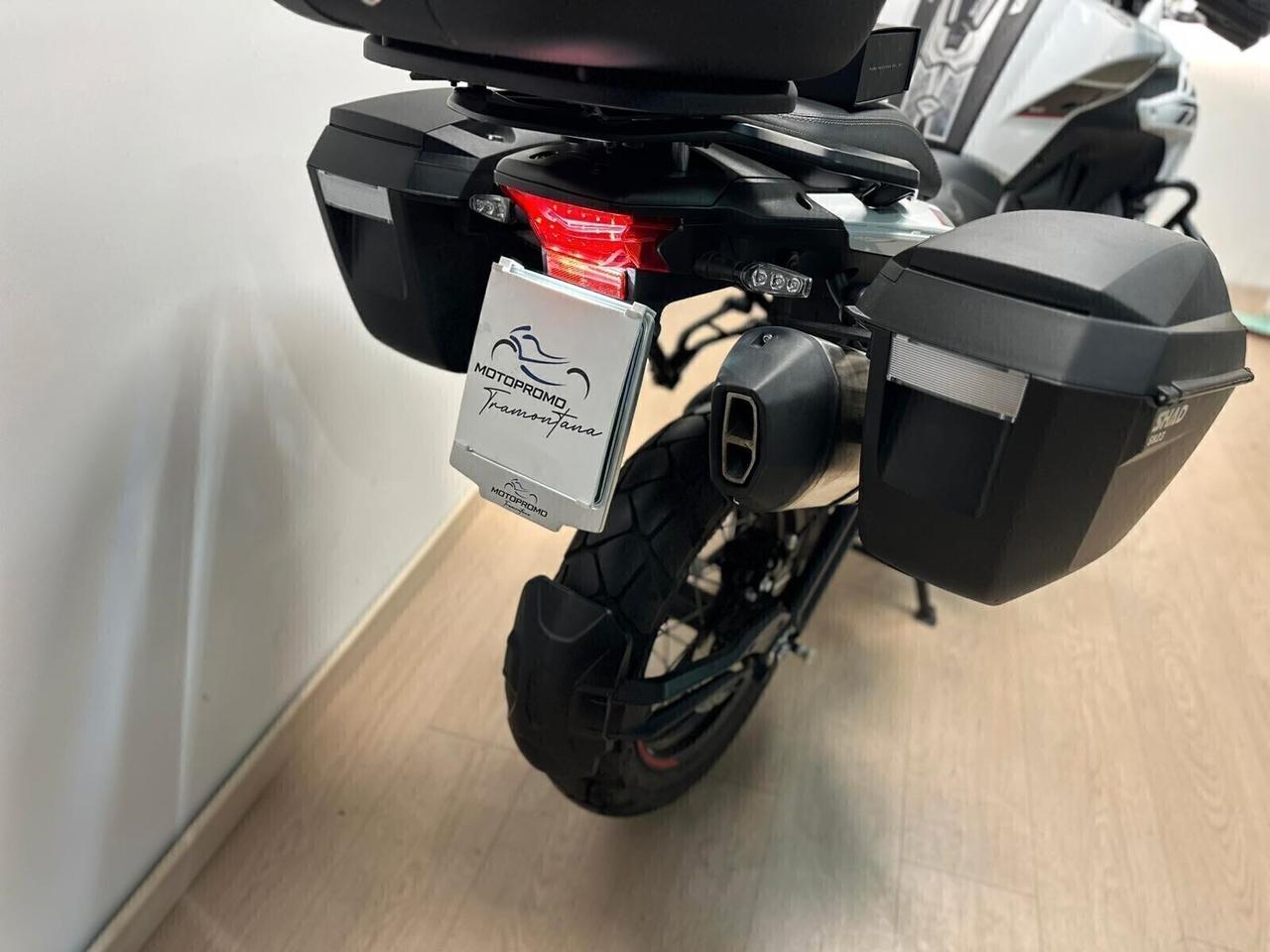 BENELLI TRK 502 X TRK502X + SET 3 VALIGE 2024