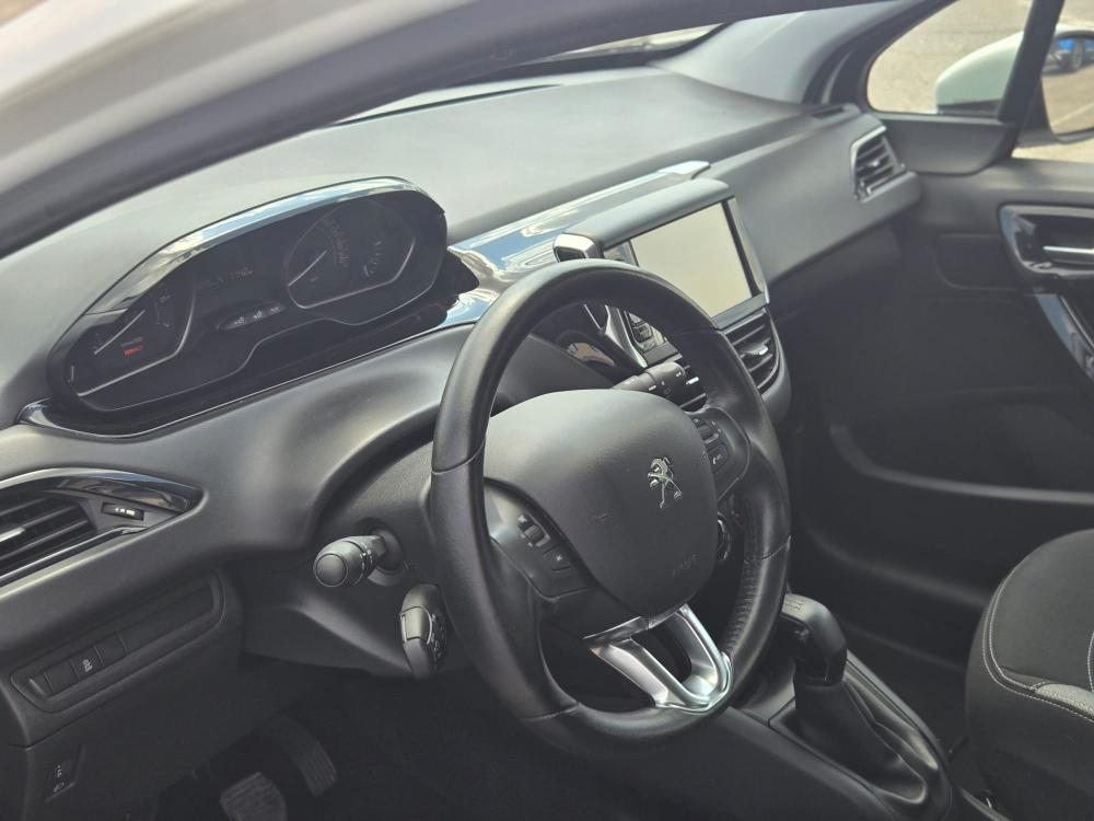Peugeot 208 5 Porte 208 5p 1.2 puretech Active 82cv