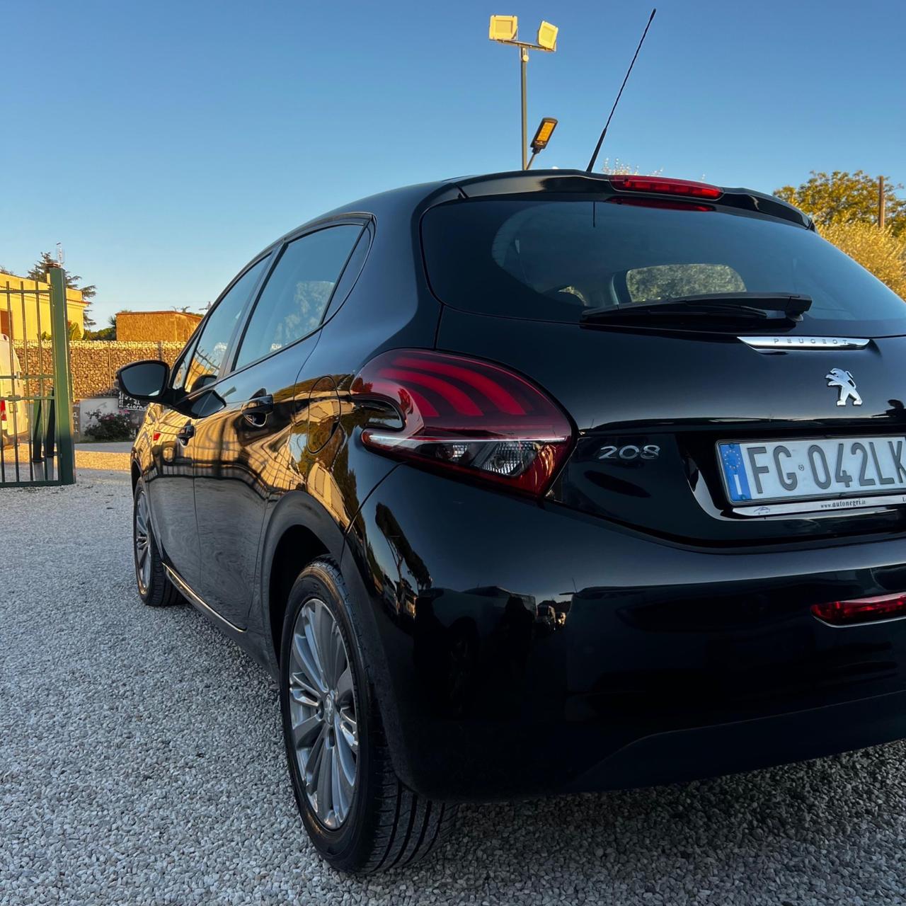 Peugeot 208 BlueHDi 75 5 porte Allure