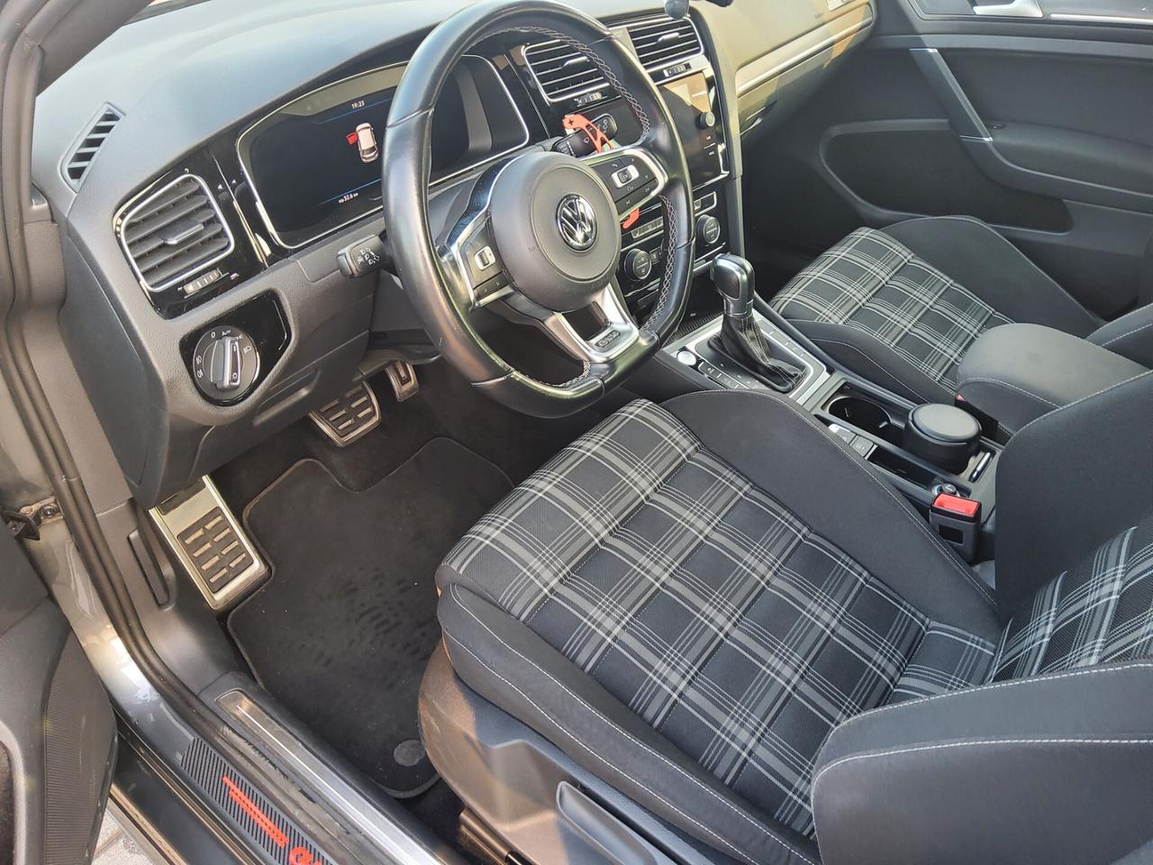 Volkswagen Golf GTD 2.0 TDI DSG 5p. BlueMotion Technology