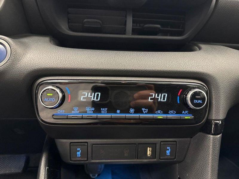 Toyota Yaris Hybrid Lounge MY22