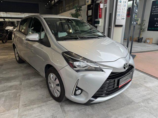 TOYOTA Yaris 1.5 5 porte Lounge