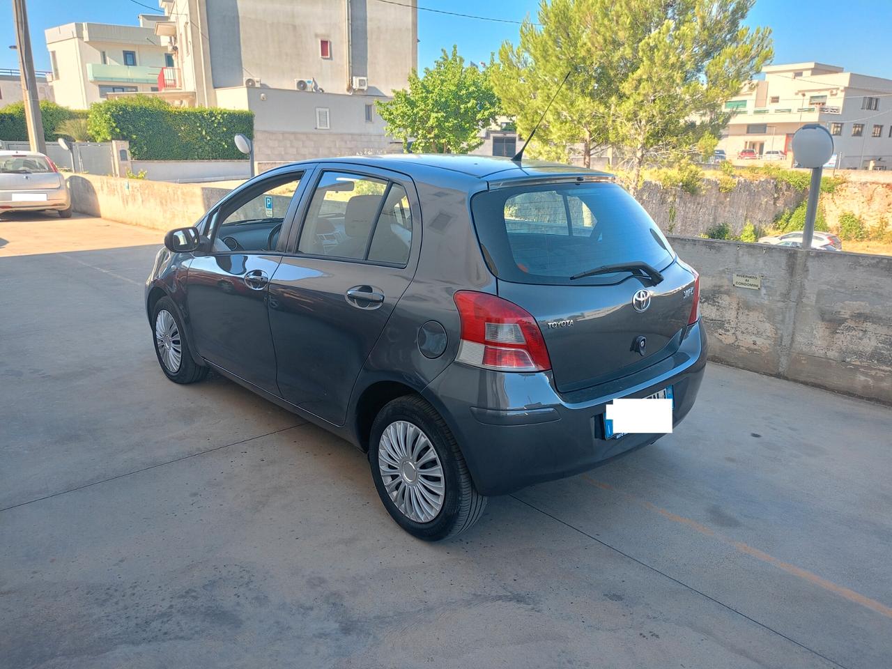 Toyota Yaris 1.300 5 porte