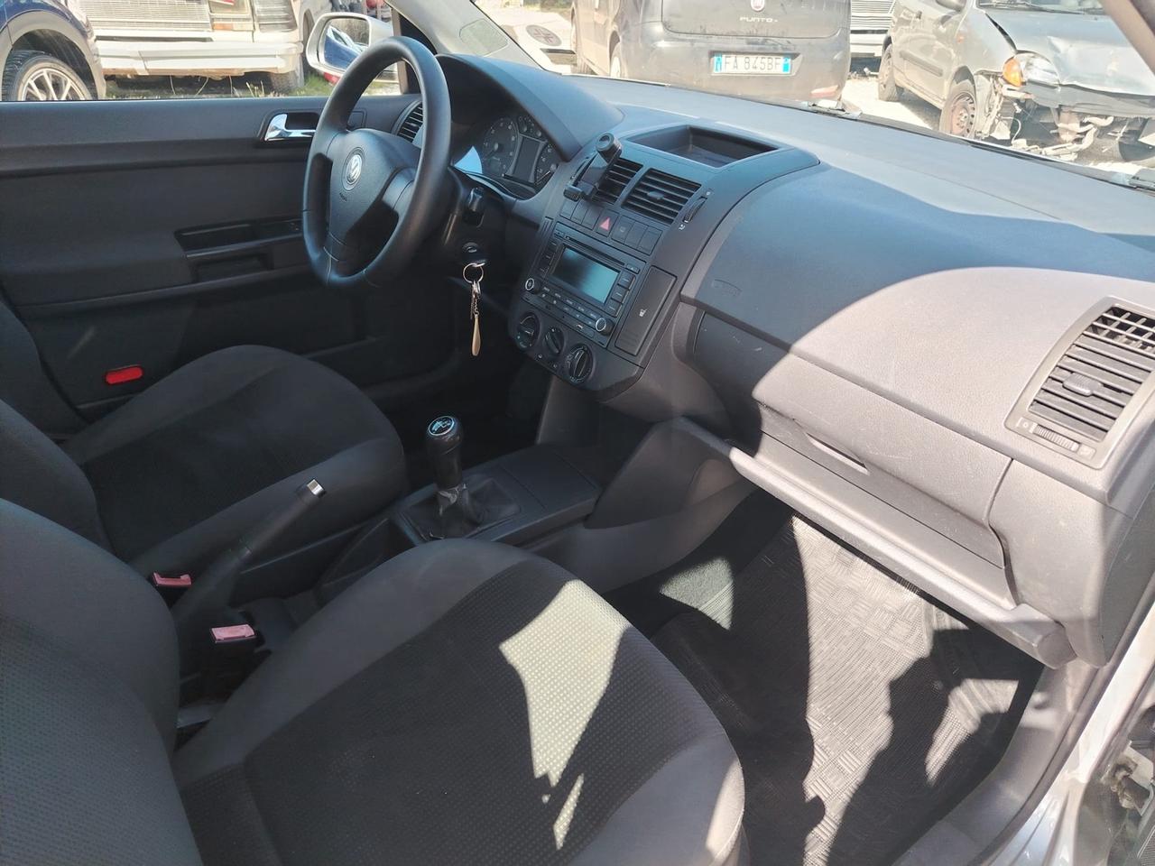 Volkswagen Polo 1.4/80CV 16V 5p. Comfort. BiFuel G per Neopatentati