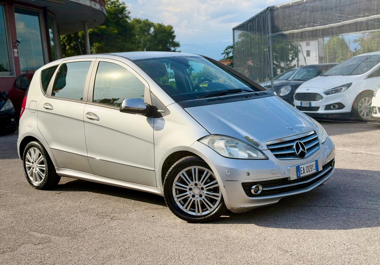 MERCEDES CLASSE A180 2010 cambio automatico ok neopatentati ! ! !