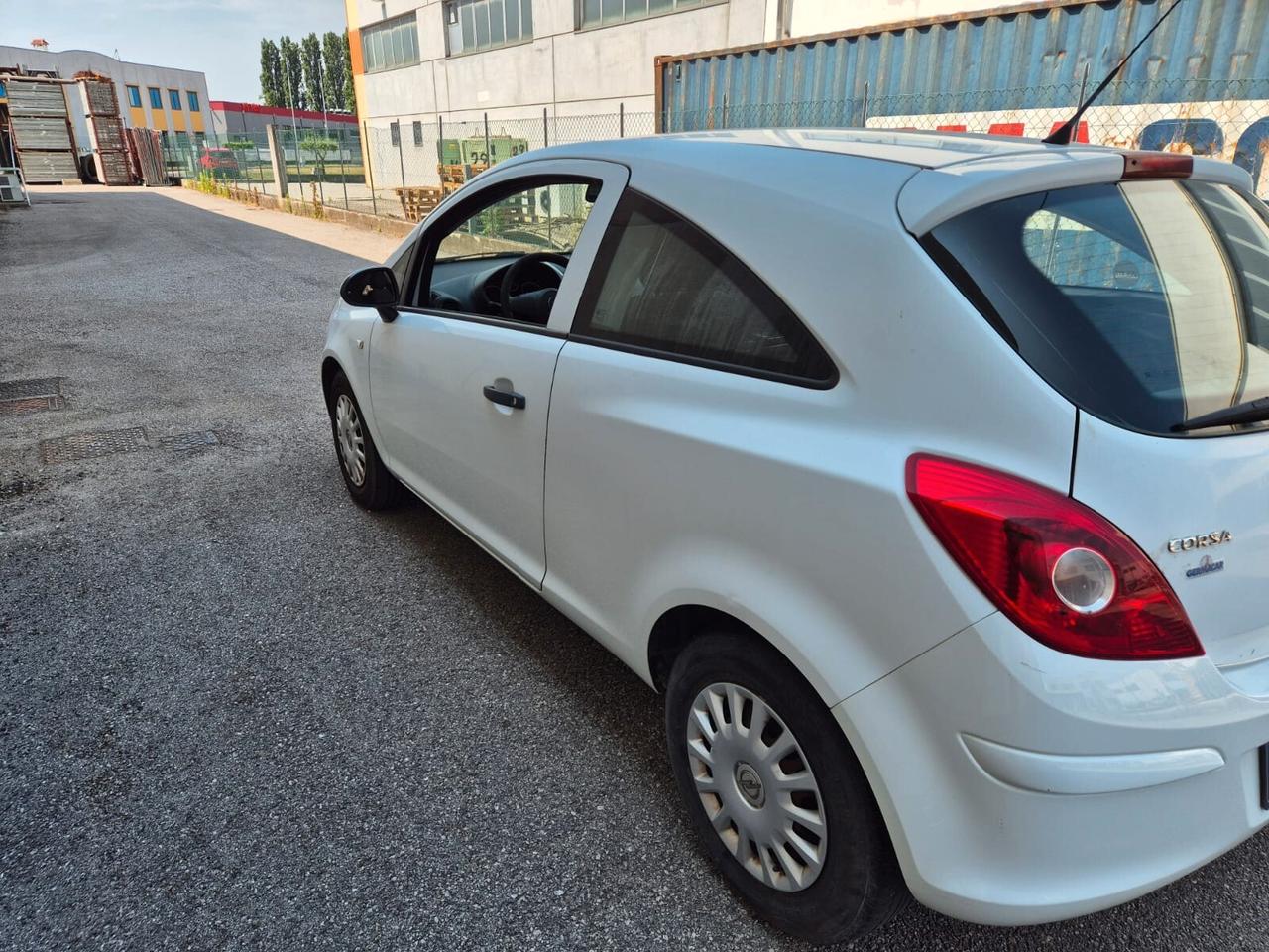 Opel Corsa 1.3 CDTI 90CV 5 porte Cosmo