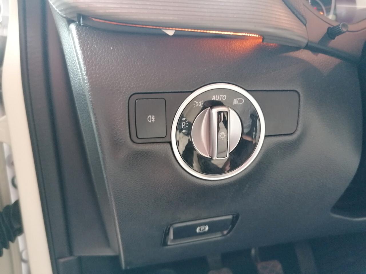Mercedes-benz B 180 d Premium(full optional)
