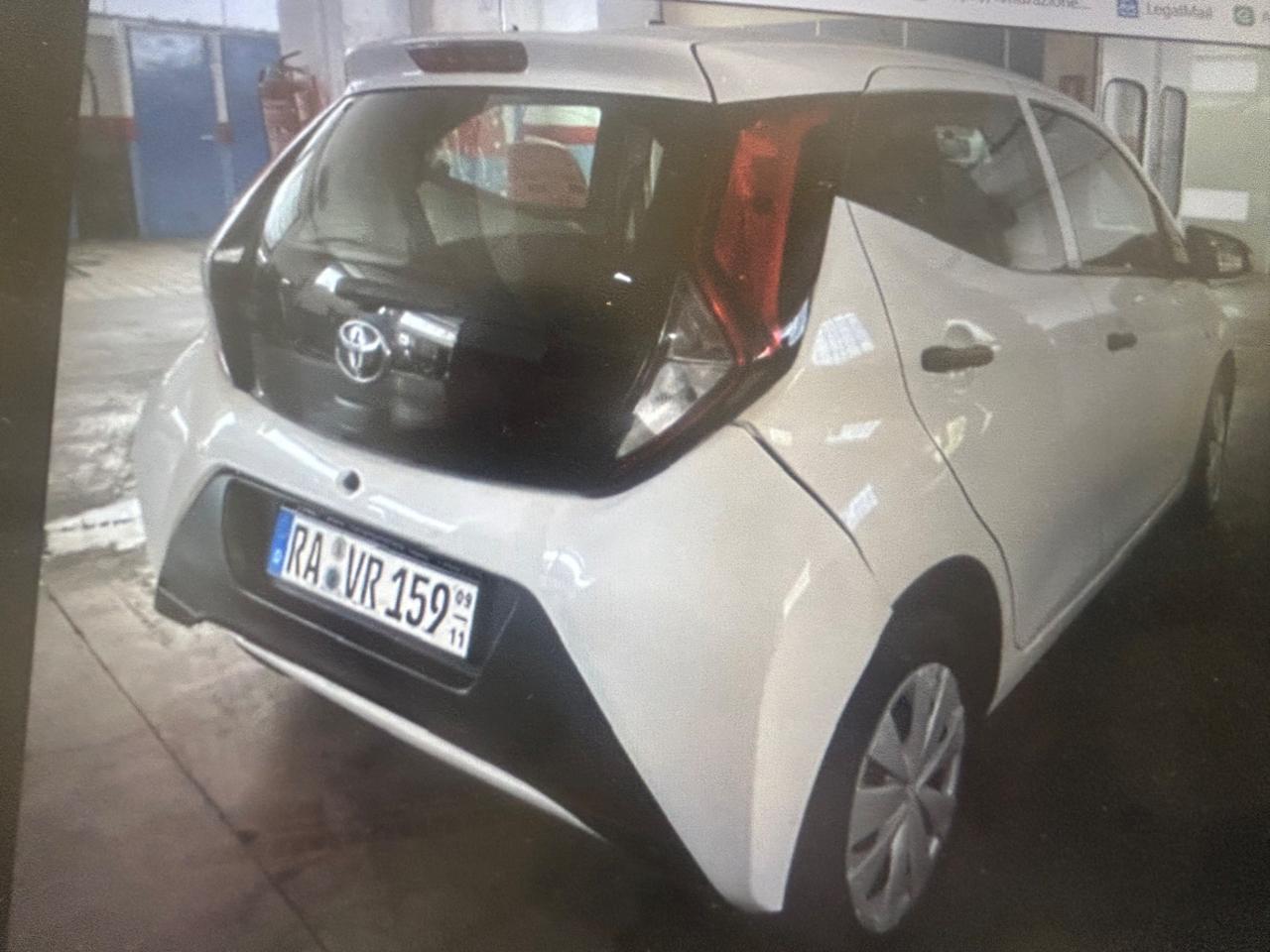 Toyota Aygo Connect 1.0 VVT-i 72 CV 5 porte x-play