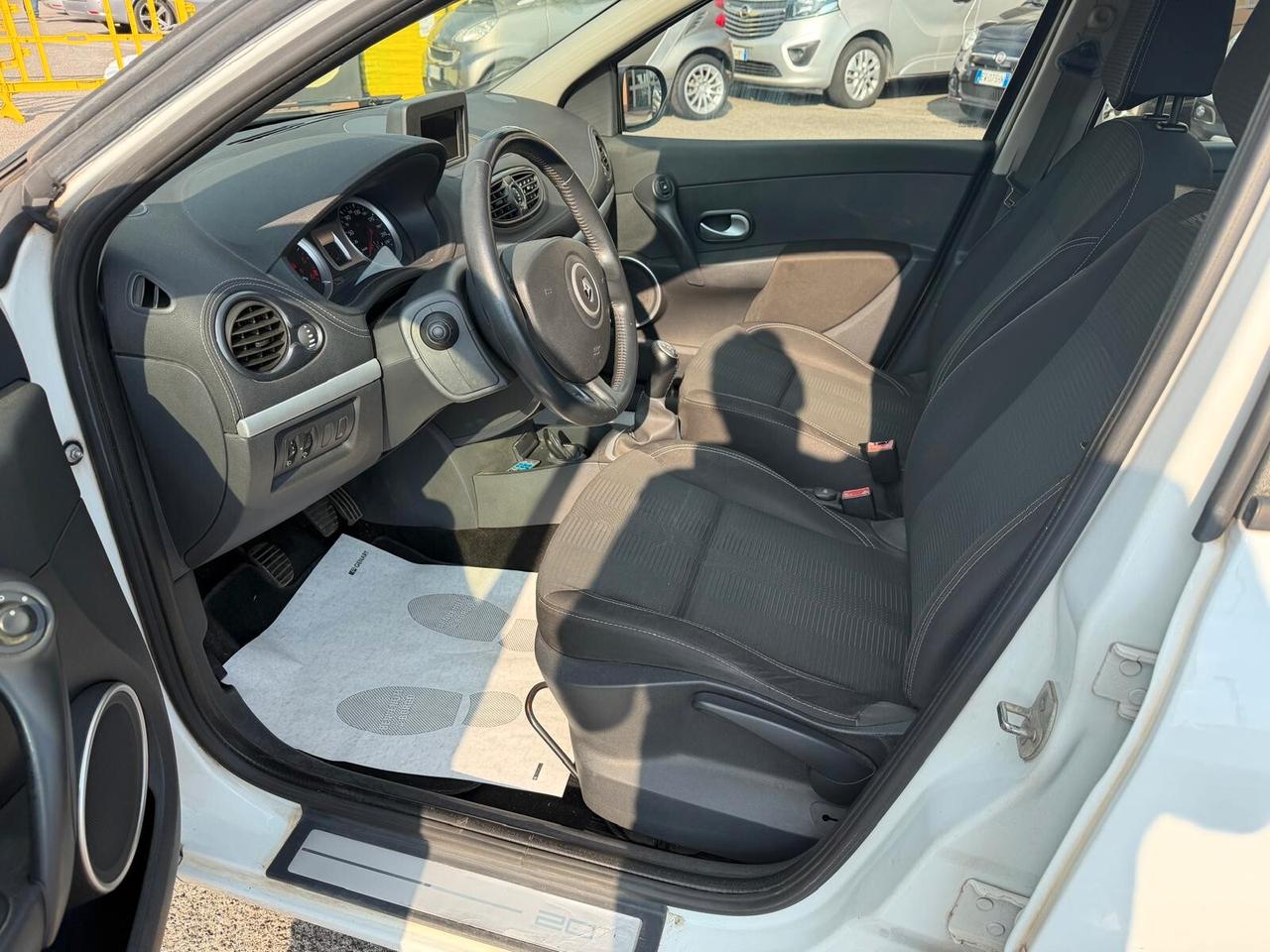 Renault Clio 1.5 DCI 75CV 5P DYNAMIQUE 2011