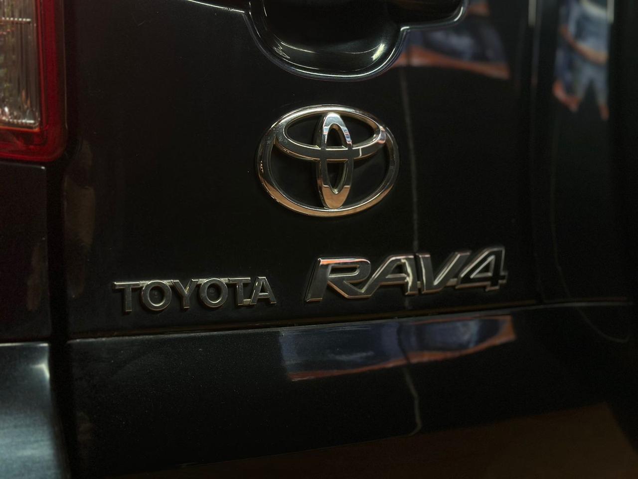 Toyota RAV 4 2.2 D-4D Exclusive #10902