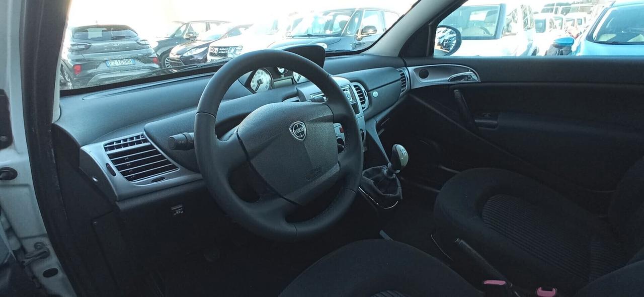 Lancia Ypsilon Ecochic GPL LEGGI!