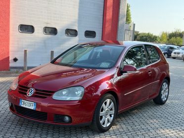 Volkswagen Golf 1.6 16V FSI 3p. Sportline