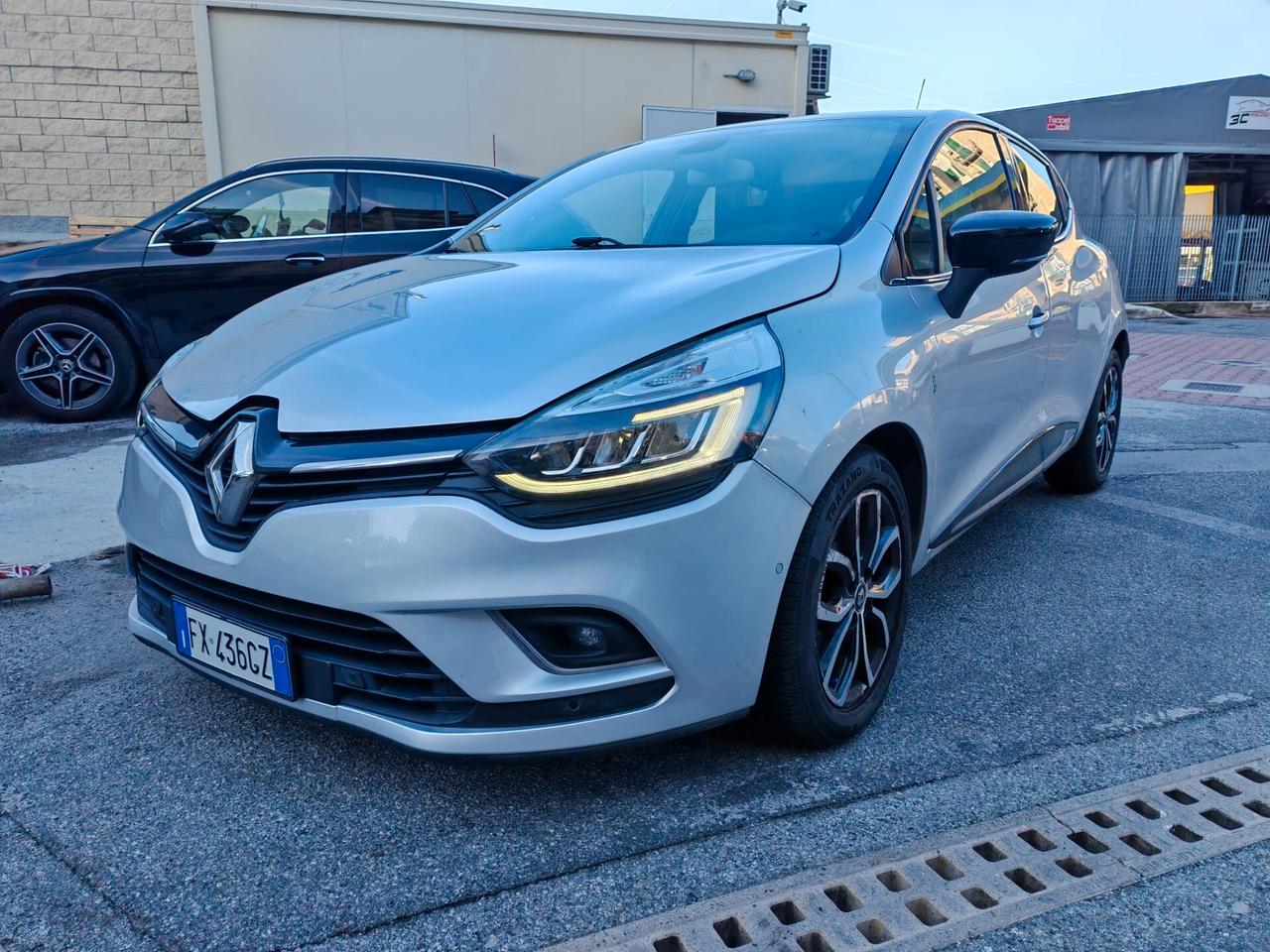Renault Clio ok neopatentati modello moschino