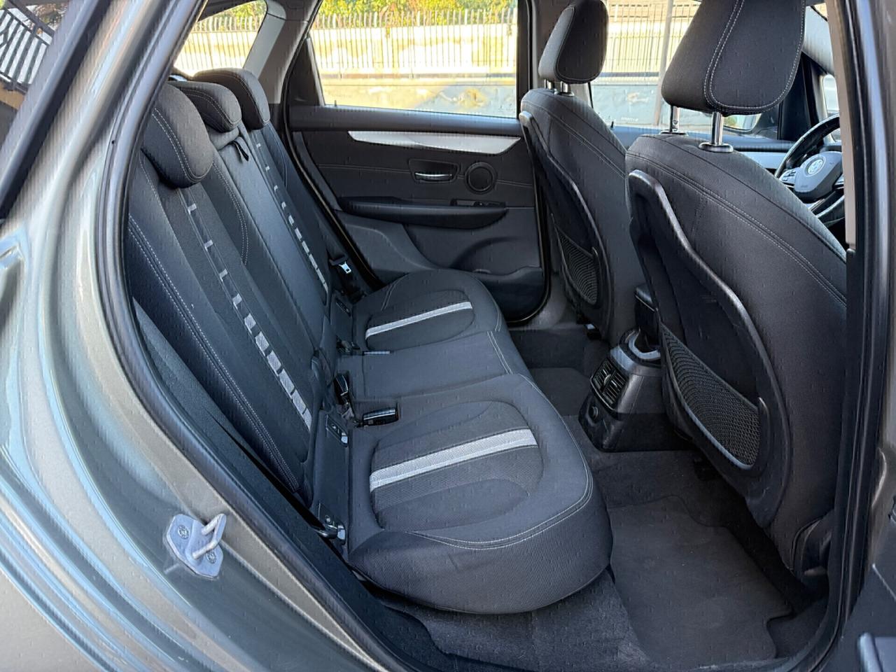 Bmw 2er Active Tourer 218d Active Tourer Luxury