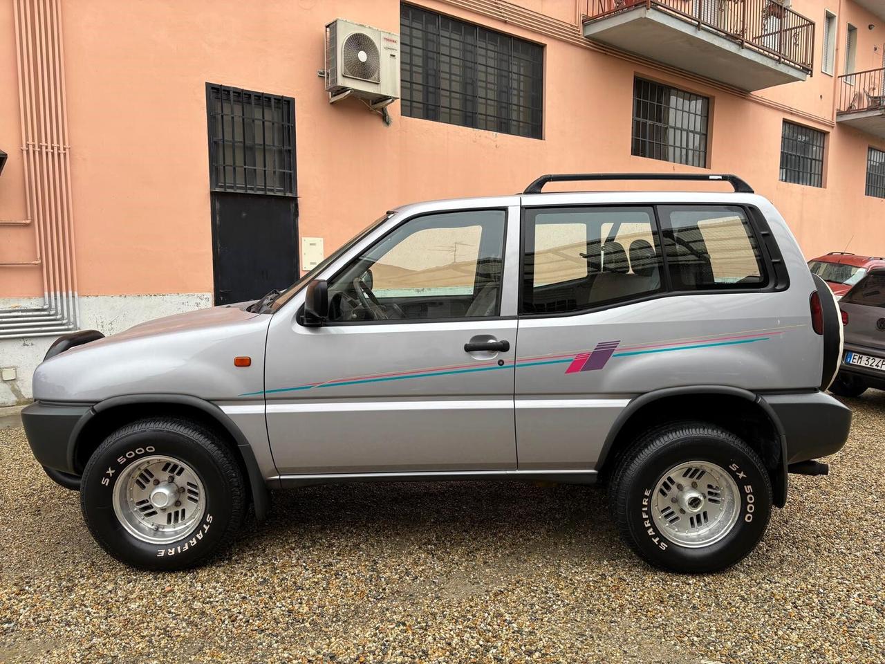 Ford Maverick 2.4 i alias Nissan Terrano