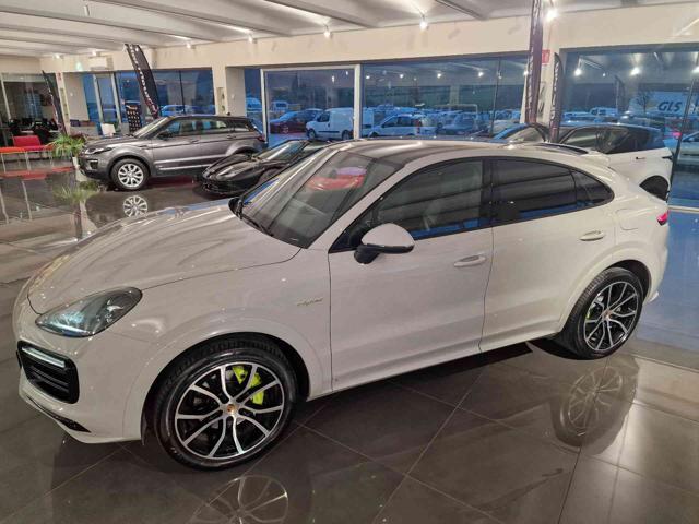 PORSCHE Cayenne Coupé 3.0 V6 E-Hybrid PASM PANO GTS MEMORIE