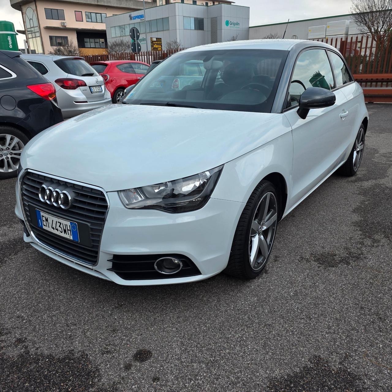 Audi A1 SPB 1.6 TDI S tronic Attraction NEOPATENTATI OK