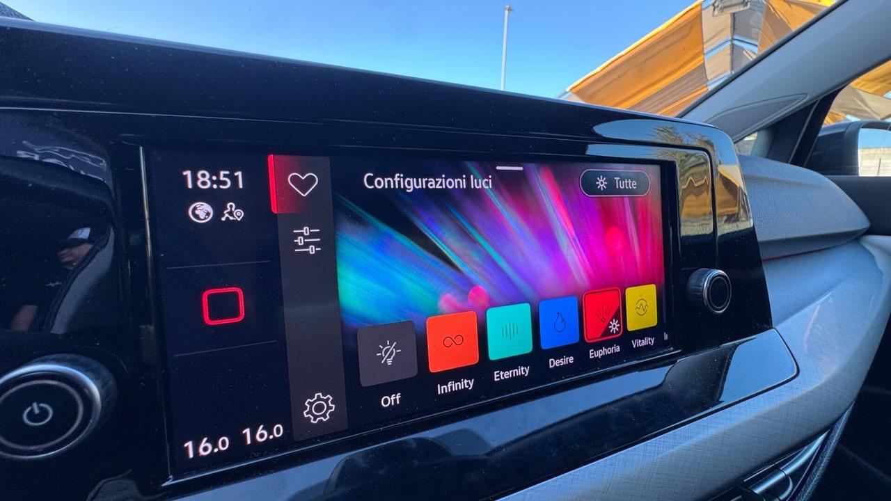 Volkswagen Golf 2.0 TDI 115 CV SCR Life neopatentati