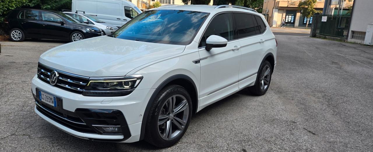 Volkswagen Tiguan Allspace 2.0 TDI SCR DSG R-Line