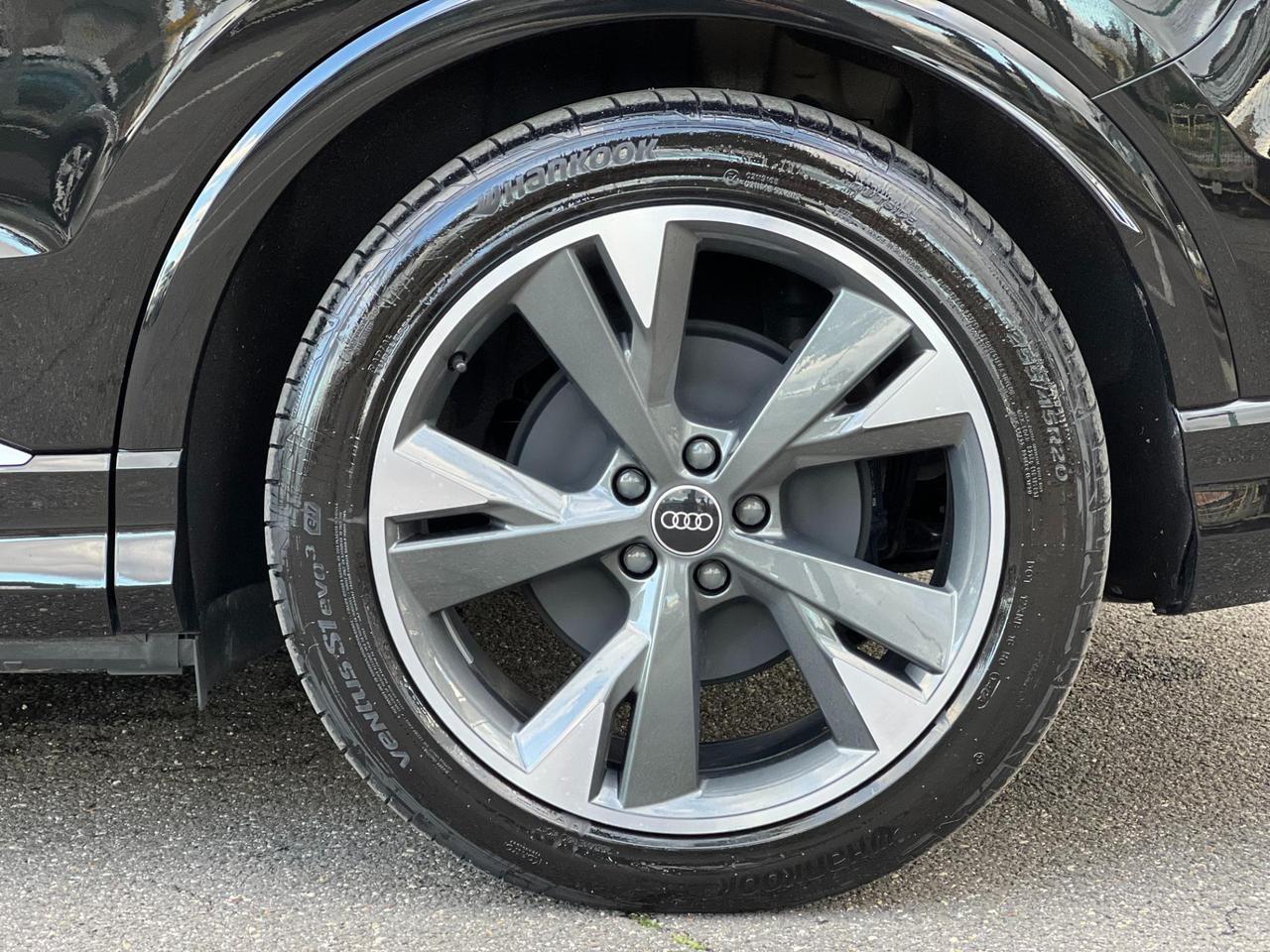 Audi Q4 e-tron 45 S line edition quattro 286cv