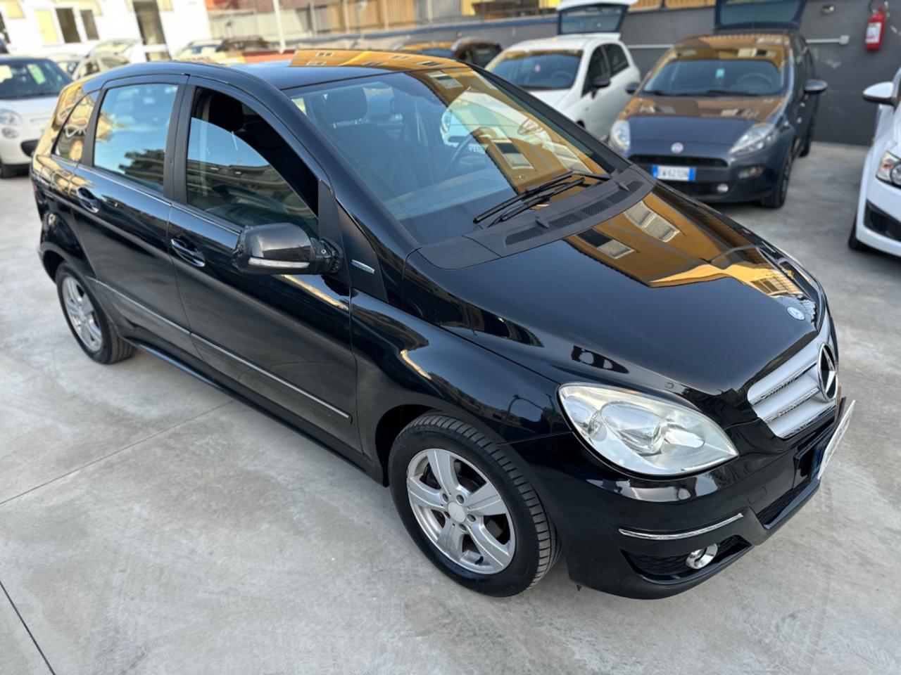 Mercedes-benz B 180 B 180 NGT BlueEFFICIENCY