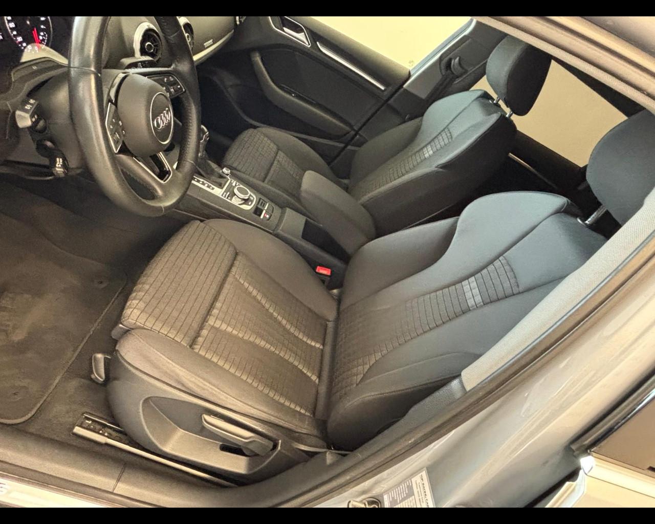 AUDI A3 IV 2020 Sportback - A3 Sportback 40 2.0 tfsi S line editi