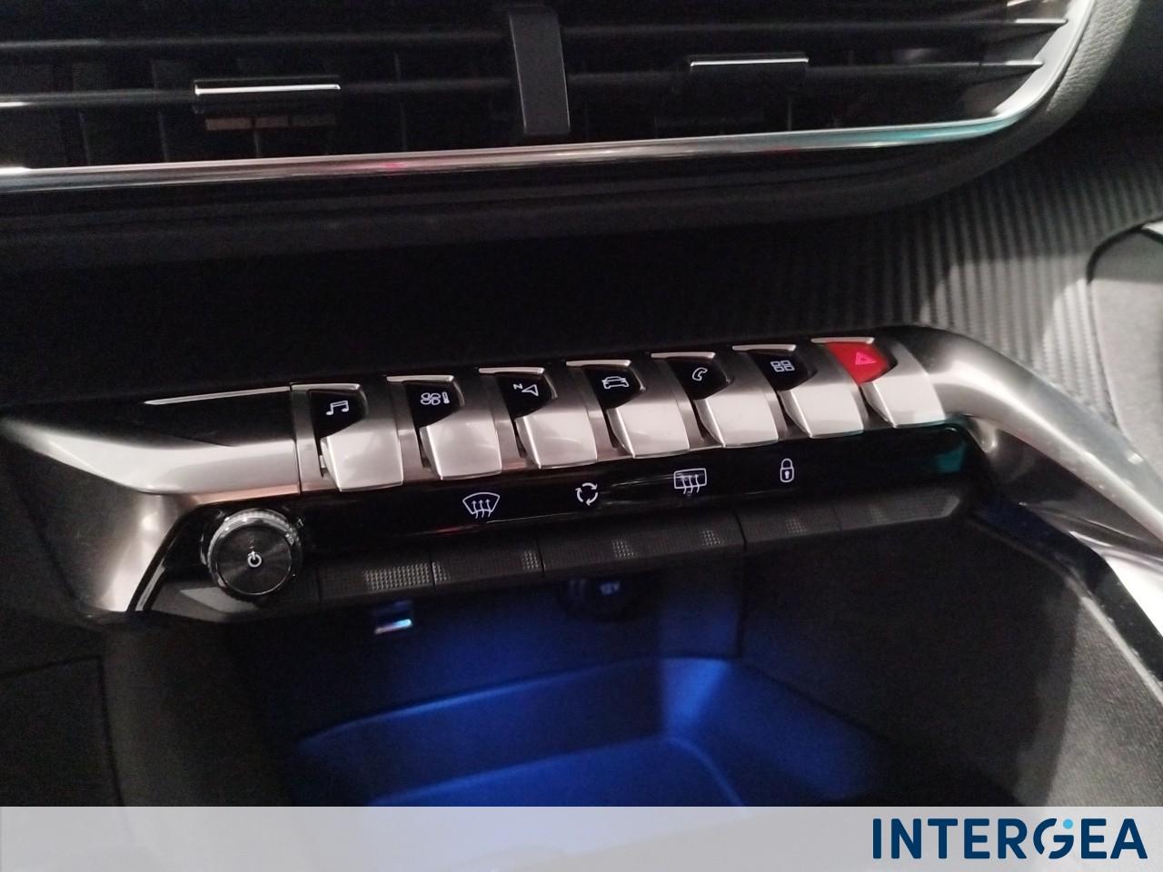 PEUGEOT 3008 1.5 bluehdi Active Business s&s 130cv