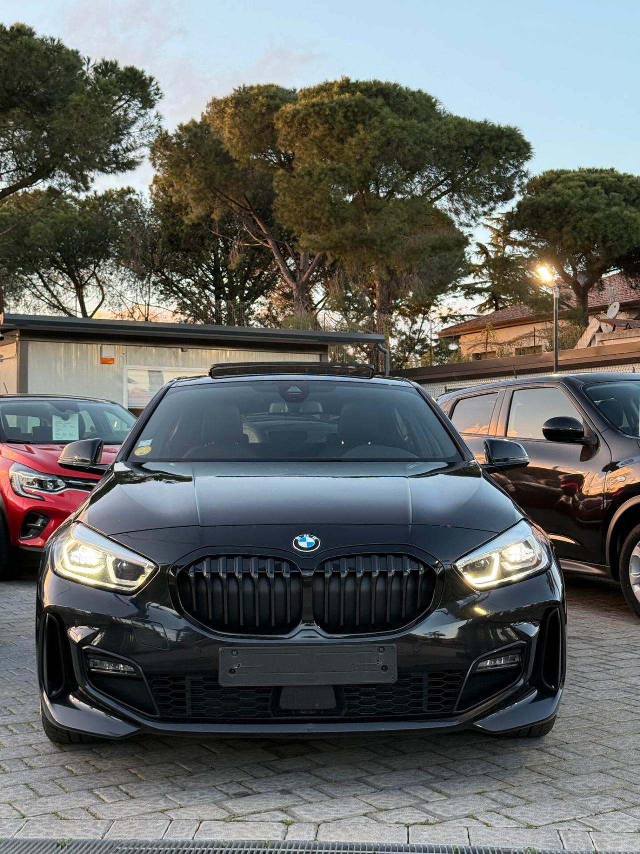 Bmw 118 118d 5p. Msport